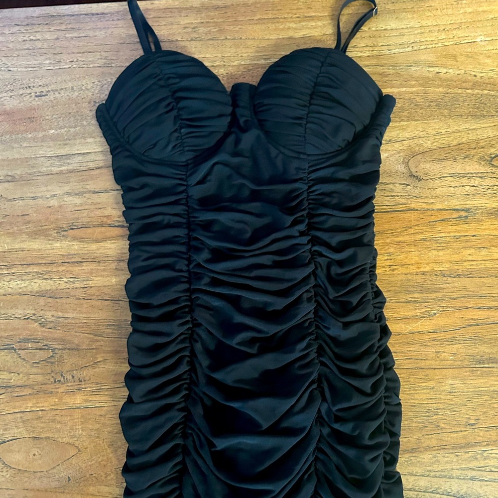 Fashion Nova Ruched Midi Dress